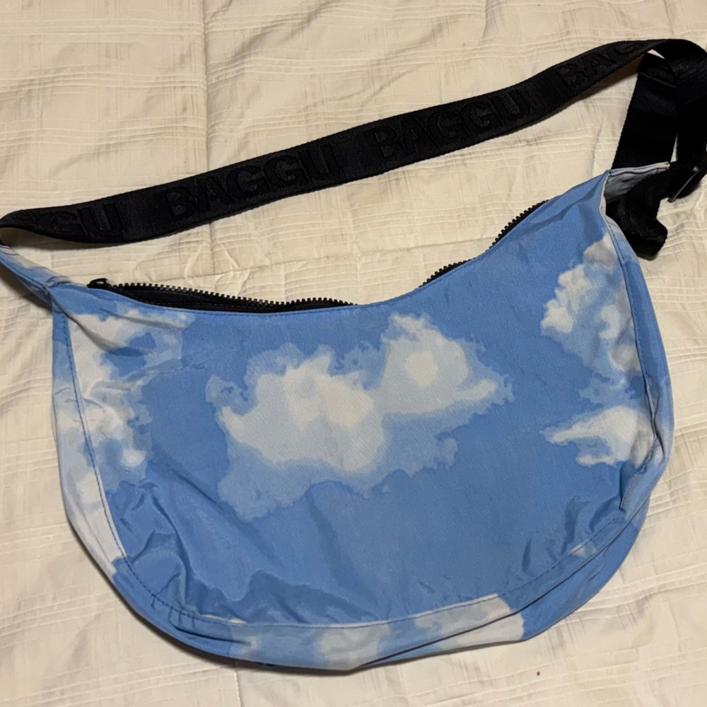 BAGGU Cloud print Medium Crescent